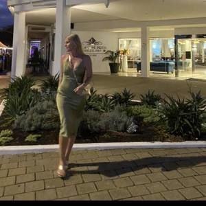 Meet your Posher, Sharon